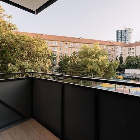 Stylish Apartment Retreat Bratislava Exterior photo