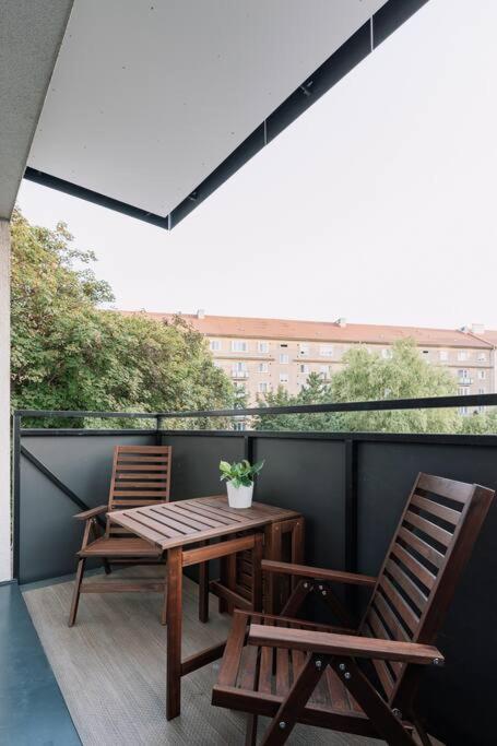 Stylish Apartment Retreat Bratislava Exterior photo